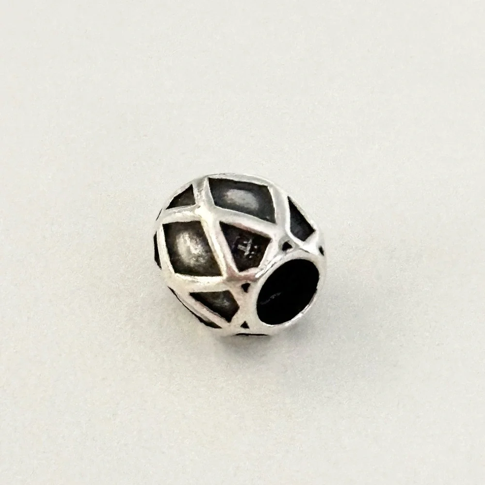 Pandora 925 Criss Cross Web Rare Retired Bead Charm
